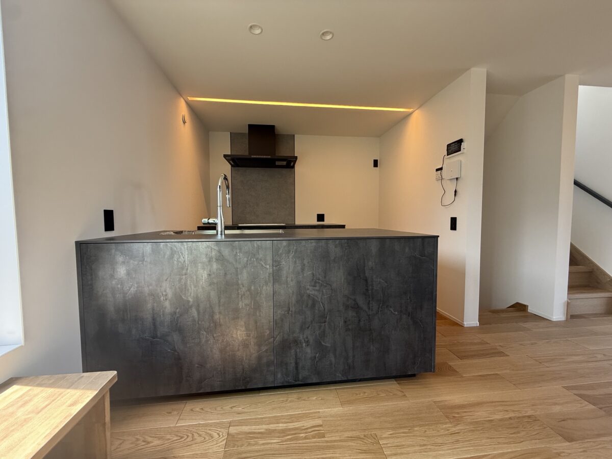 グラフテクトのキッチンを採用した新築事例です。