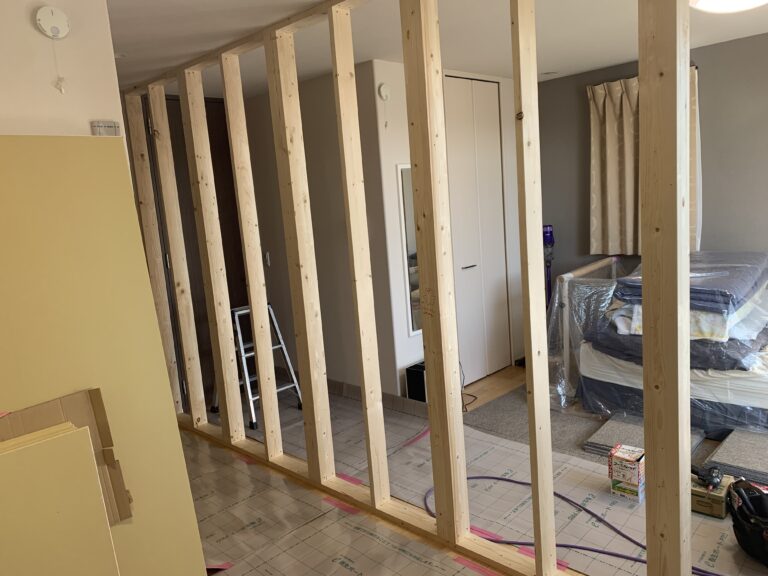 日野市のリフォーム事例：子供部屋（ツードアワンルーム）を間仕切り壁で分ける工事の全工程とプロのこだわりとは？